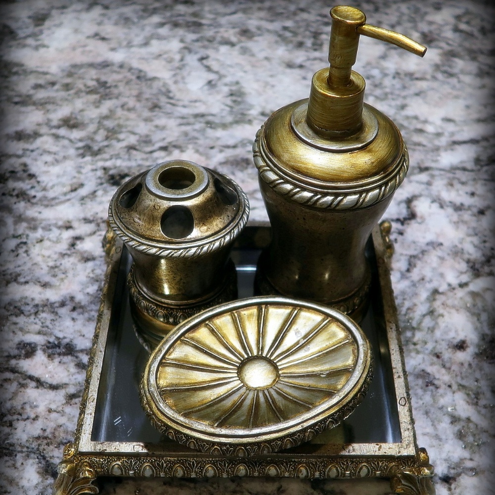 Vanity set
